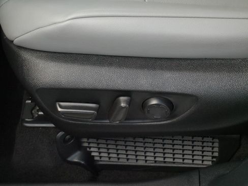 Certified 2025 Toyota Sienna XLE w/ XLE Plus Package AWD/4WD image 20