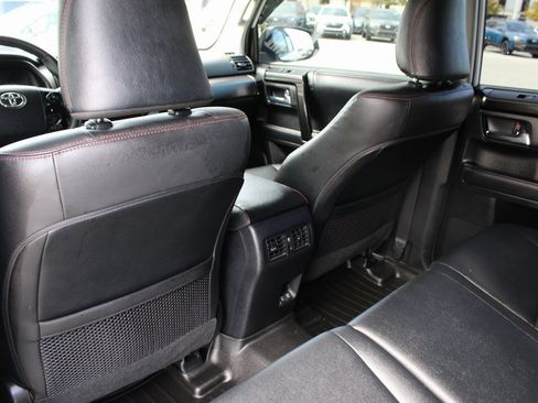 Used 2021 Toyota 4Runner Venture image 25