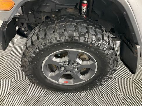 Used 2020 Jeep Gladiator Rubicon image 10