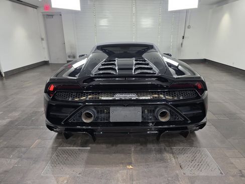 Used 2022 Lamborghini Huracan EVO RWD image 20