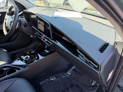 Used 2024 Kia Niro Wind FWD image 31