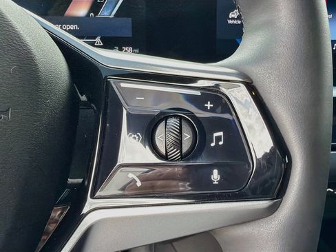 Used 2024 BMW i5 eDrive40i w/ Premium Package RWD image 38