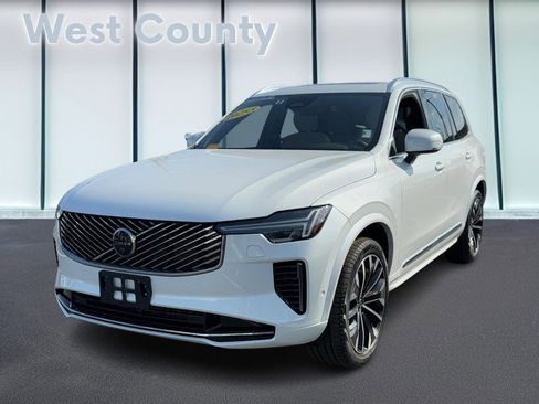 Certified 2025 Volvo XC90 B6 Plus image 9