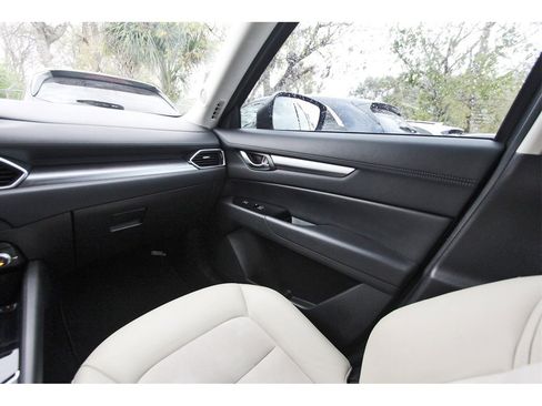 Used 2019 MAZDA CX-5 Touring image 8