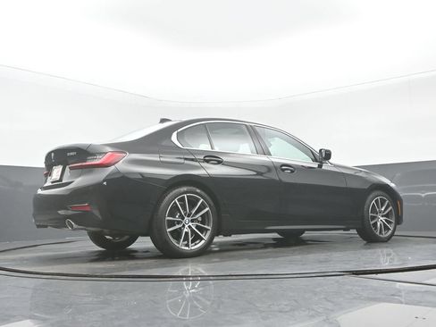 Used 2022 BMW 330i xDrive Sedan w/ Premium Package AWD/4WD image 32