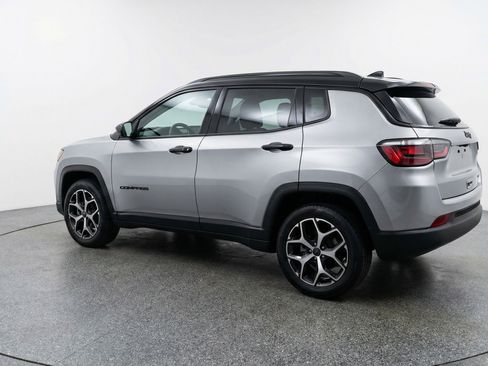 Used 2025 Jeep Compass Limited AWD/4WD image 6