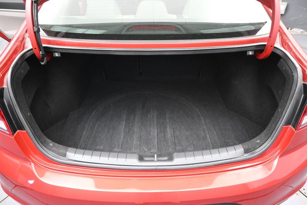 Used 2019 Hyundai Elantra SE FWD image 25