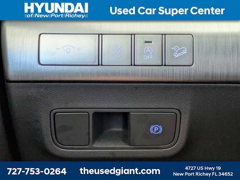 Certified 2025 Hyundai Kona SE FWD image 25