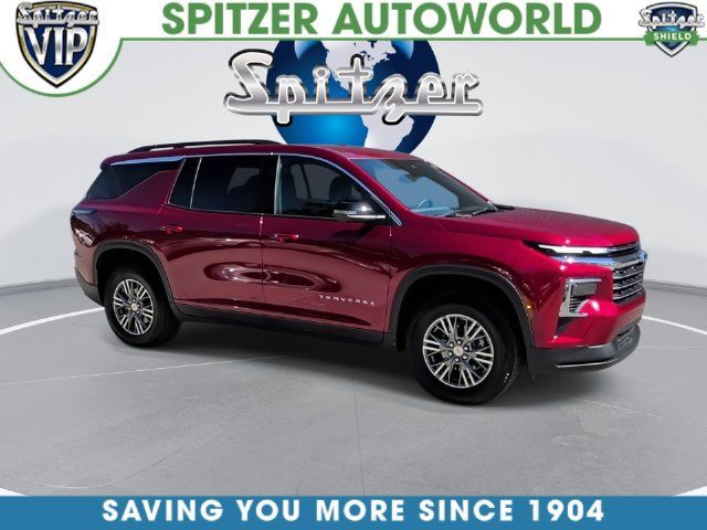 Used 2025 Chevrolet Traverse LT w/ Driver Confidence Package FWD image 2