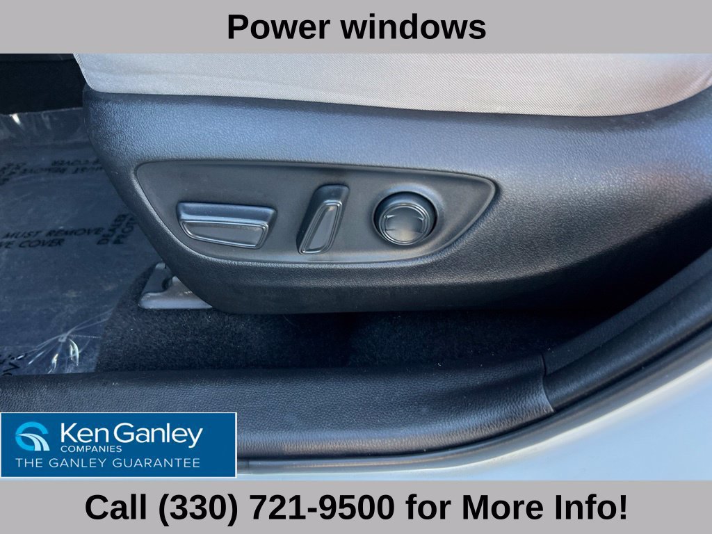 Used 2022 Toyota RAV4 XLE w/ Convenience Package AWD/4WD image 25