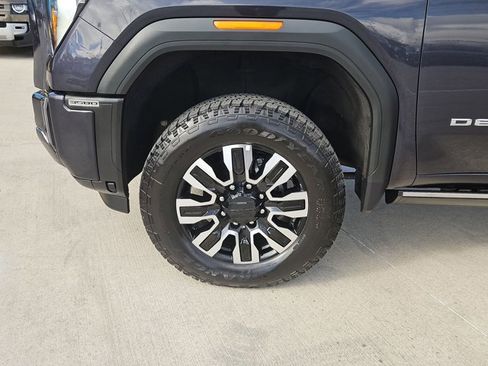 Used 2024 GMC Sierra 3500 Denali Ultimate image 24