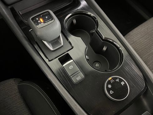 Used 2023 Nissan Rogue SV image 13