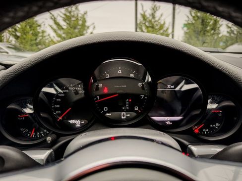 Used 2019 Porsche 911 Carrera image 19