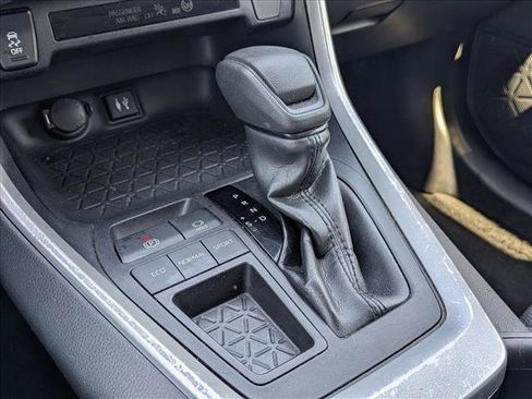Used 2019 Toyota RAV4 XLE w/ Carpet Mat Package FWD image 12