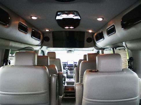 Used 2021 Ford Transit 150 Low Roof AWD image 18