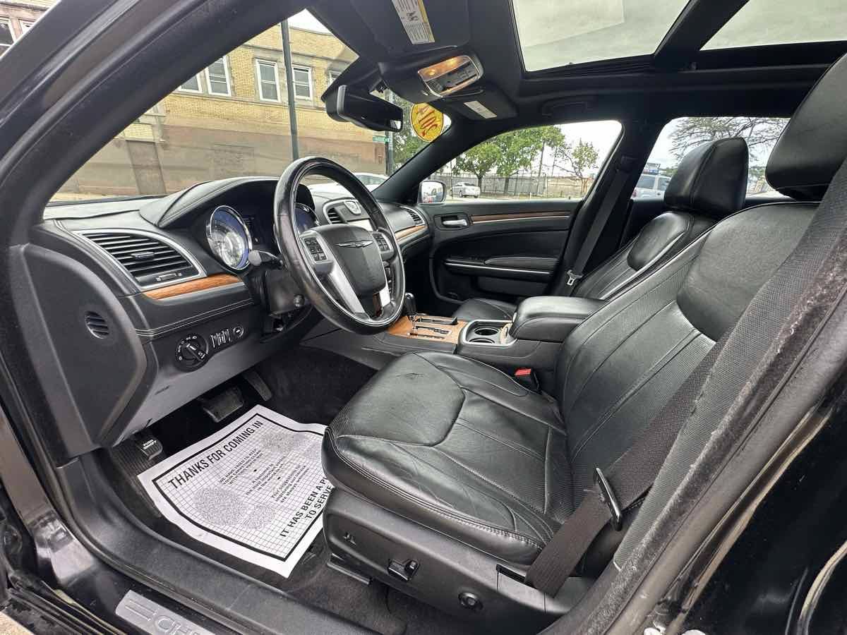 Used 2014 Chrysler 300 C w/ Harman/Kardon Audio Group RWD image 10
