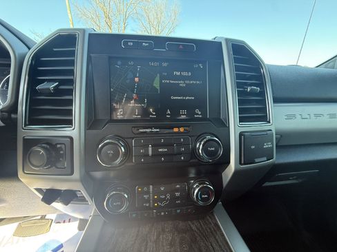 Used 2019 Ford F250 Lariat w/ Lariat Value Package image 10