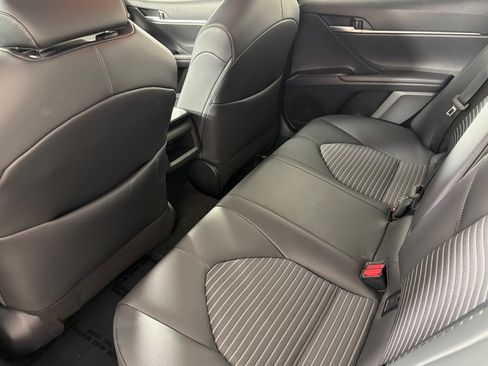 Used 2024 Toyota Camry SE FWD image 11