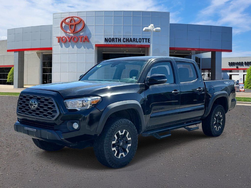 Used 2023 Toyota Tacoma TRD Off-Road AWD/4WD image 5