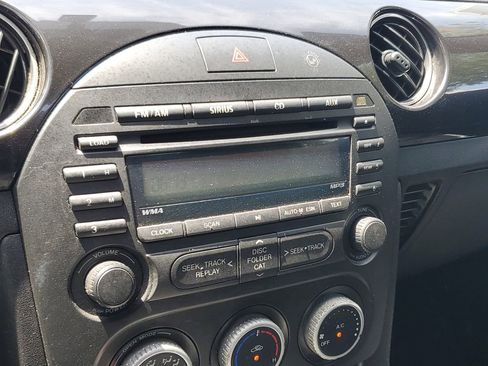 Used 2013 MAZDA MX-5 Miata Sport RWD image 28