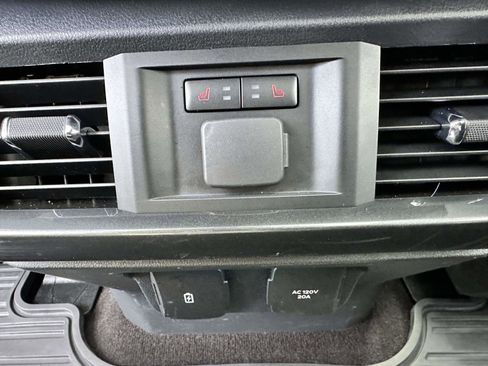 Used 2022 Ford F150 Lariat w/ Equipment Group 502A High image 16