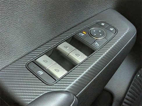 New 2025 Mitsubishi Outlander ES image 28