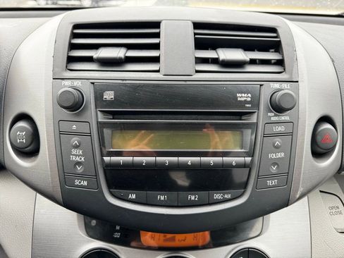 Used 2007 Toyota RAV4 Limited image 9