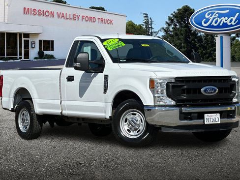 Used 2022 Ford F250 XL w/ Power Equipment Group image 2