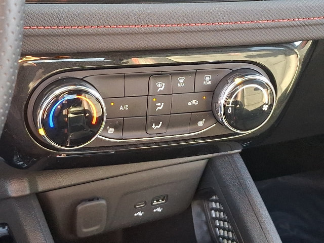 Used 2024 Chevrolet TrailBlazer RS w/ Driver Confidence Package FWD image 15