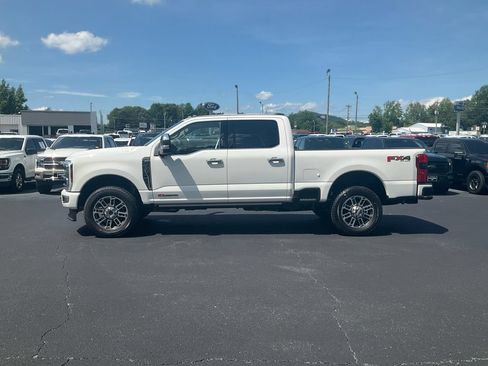 New 2026 Ford F250 Platinum w/ Platinum Plus Package AWD/4WD image 8