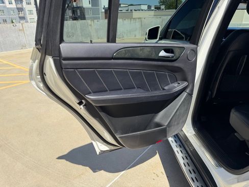 Used 2015 Mercedes-Benz GL 450 4MATIC image 22