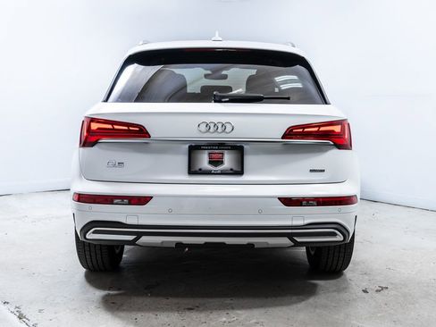 Used 2023 Audi Q5 2.0T Premium w/ Convenience Package AWD/4WD image 6