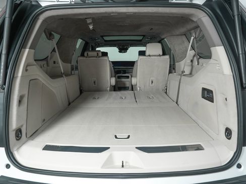 Used 2025 Cadillac Escalade ESV Sport Platinum AWD/4WD image 13