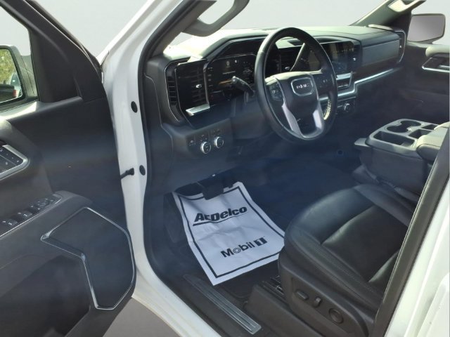 Used 2026 GMC Sierra 1500 SLT AWD/4WD image 9