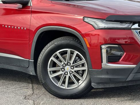 Used 2023 Chevrolet Traverse LT w/ Rear Camera Mirror Package image 13