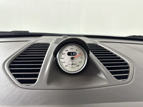 Used 2014 Porsche 911 Carrera 4S AWD/4WD image 28