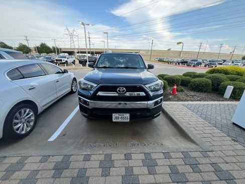 Used 2016 Toyota 4Runner Limited RWD image 3
