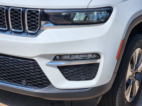 Certified 2022 Jeep Grand Cherokee Limited 4xe w/ Luxury Tech Group II AWD/4WD image 8