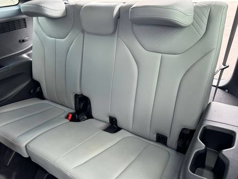 Used 2024 Hyundai Palisade SEL FWD image 17