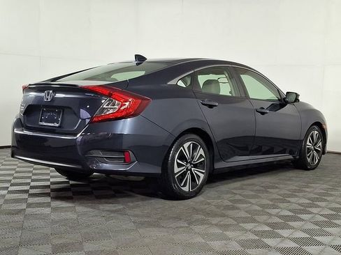 Used 2018 Honda Civic EX-L image 9