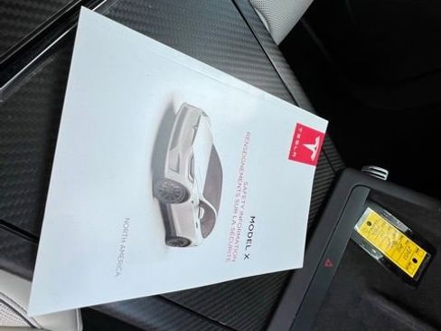 Used 2022 Tesla Model X Plaid image 32