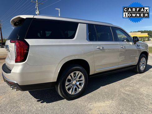 Used 2023 GMC Yukon XL Denali w/ Max Trailering Package image 4