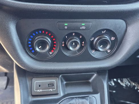 Used 2016 RAM ProMaster City Tradesman SLT w/ Rear Back-up Camera Group image 28