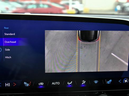 Used 2024 Chevrolet Blazer EV LT image 19