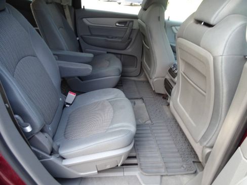 Used 2017 Chevrolet Traverse AWD LT w/ True North Edition image 40