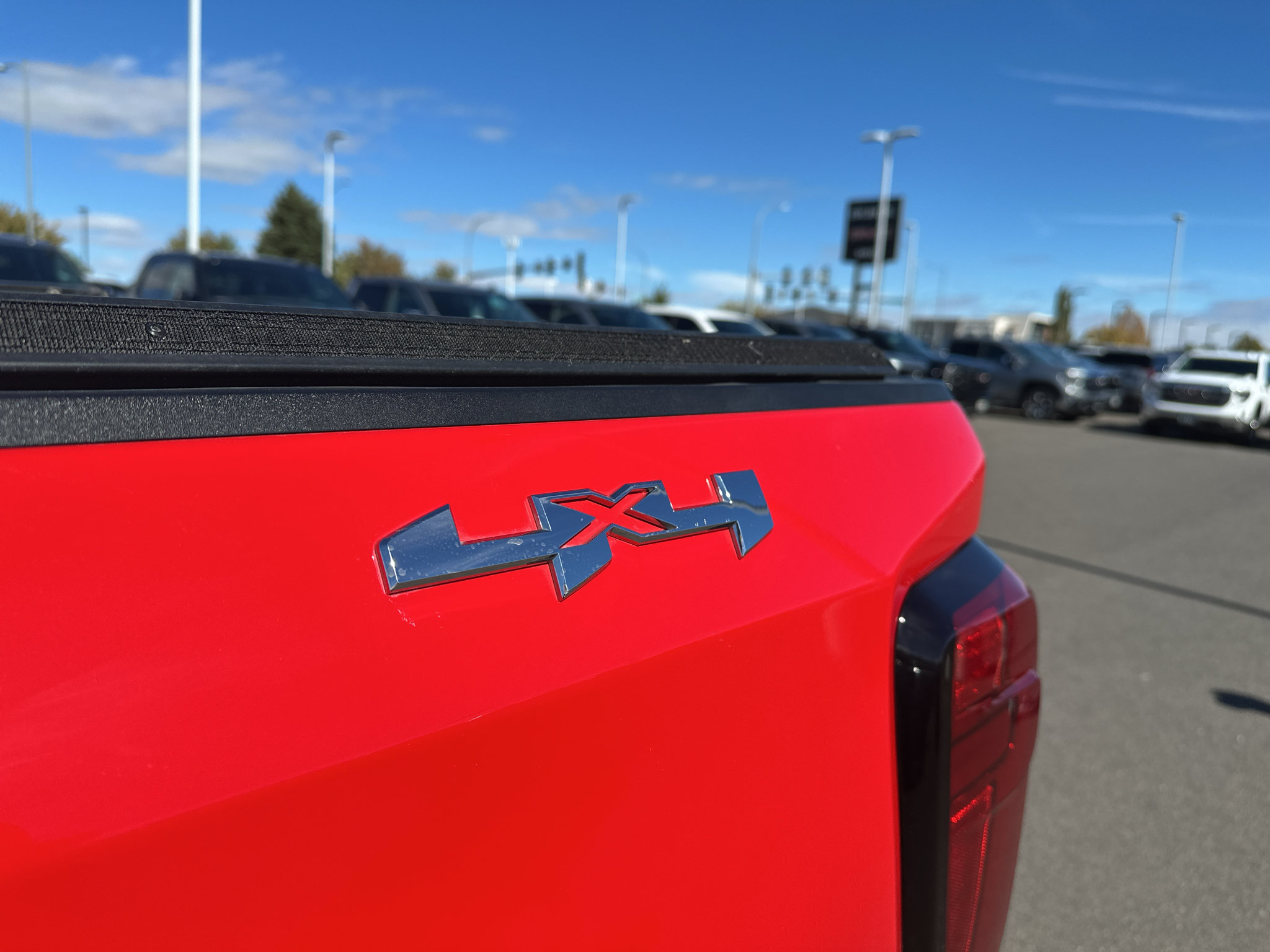 Used 2020 GMC Sierra 1500 Elevation w/ Elevation Value Package AWD/4WD image 7