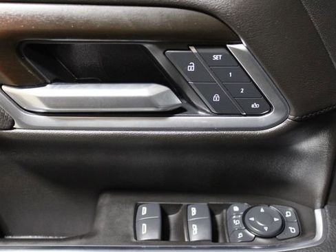 Used 2025 GMC Sierra 2500 Denali image 18