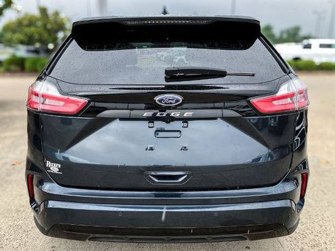 Certified 2024 Ford Edge ST-Line AWD/4WD image 5