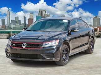 Used 2018 Volkswagen Passat 3.6 image 1