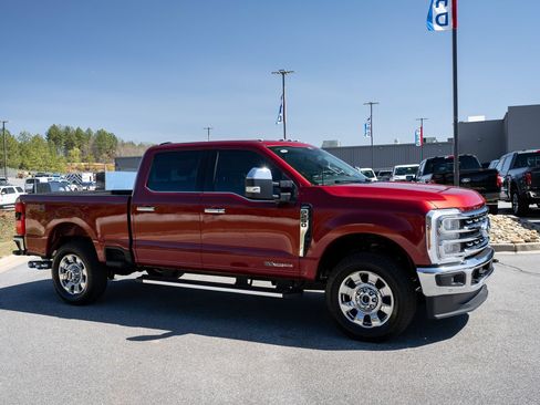 Used 2026 Ford F250 Lariat w/ Lariat Premium Package AWD/4WD image 12